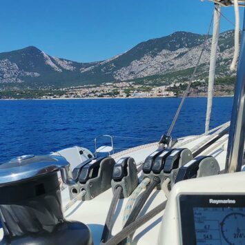 segelrevier santa lucia boot vor kueste2